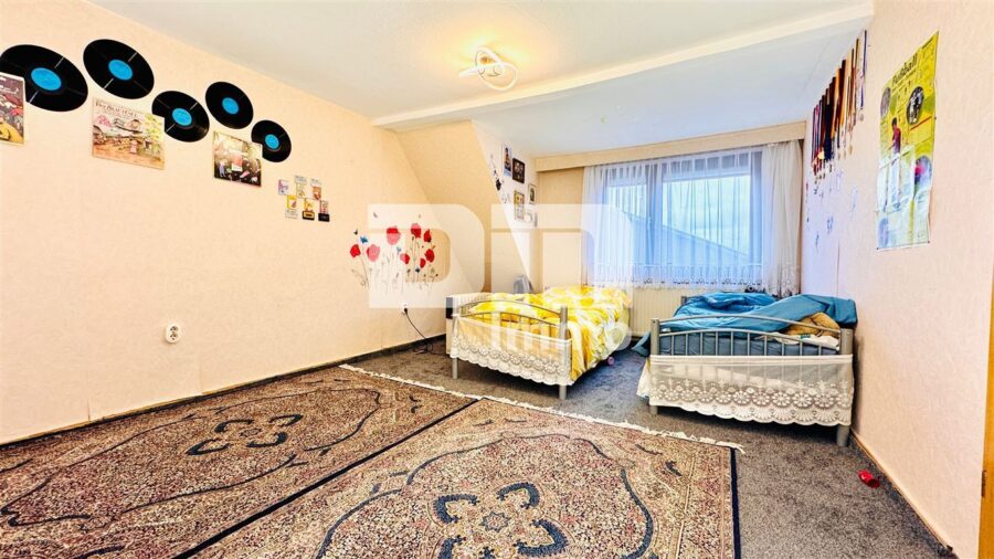 (R)eserviert!!!Modernisiertes Ein- bis Zweifamilienhaus mit Anbau BJ 1992 + 2. Baugrundstück - OG / DG G1 Bestand Schlafzimmer